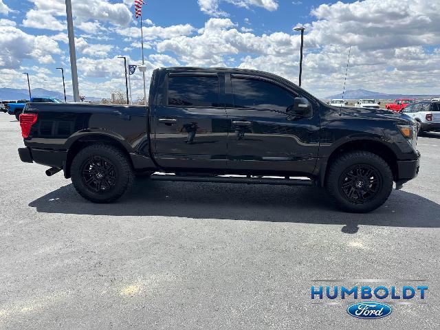 Used 2019 Nissan Titan SV w/ SV Convenience Package AWD/4WD image 4