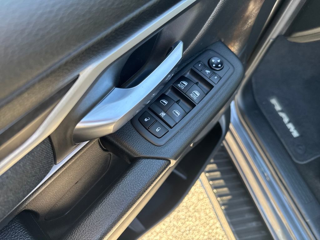 Used 2021 RAM 1500 Big Horn image 12