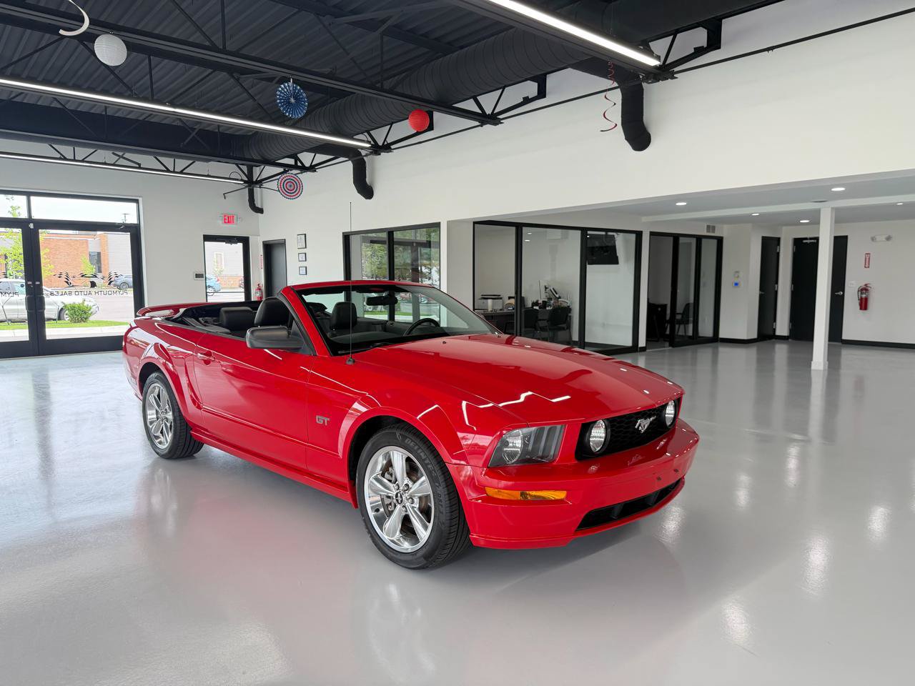 Used 2006 Ford Mustang GT RWD image 10