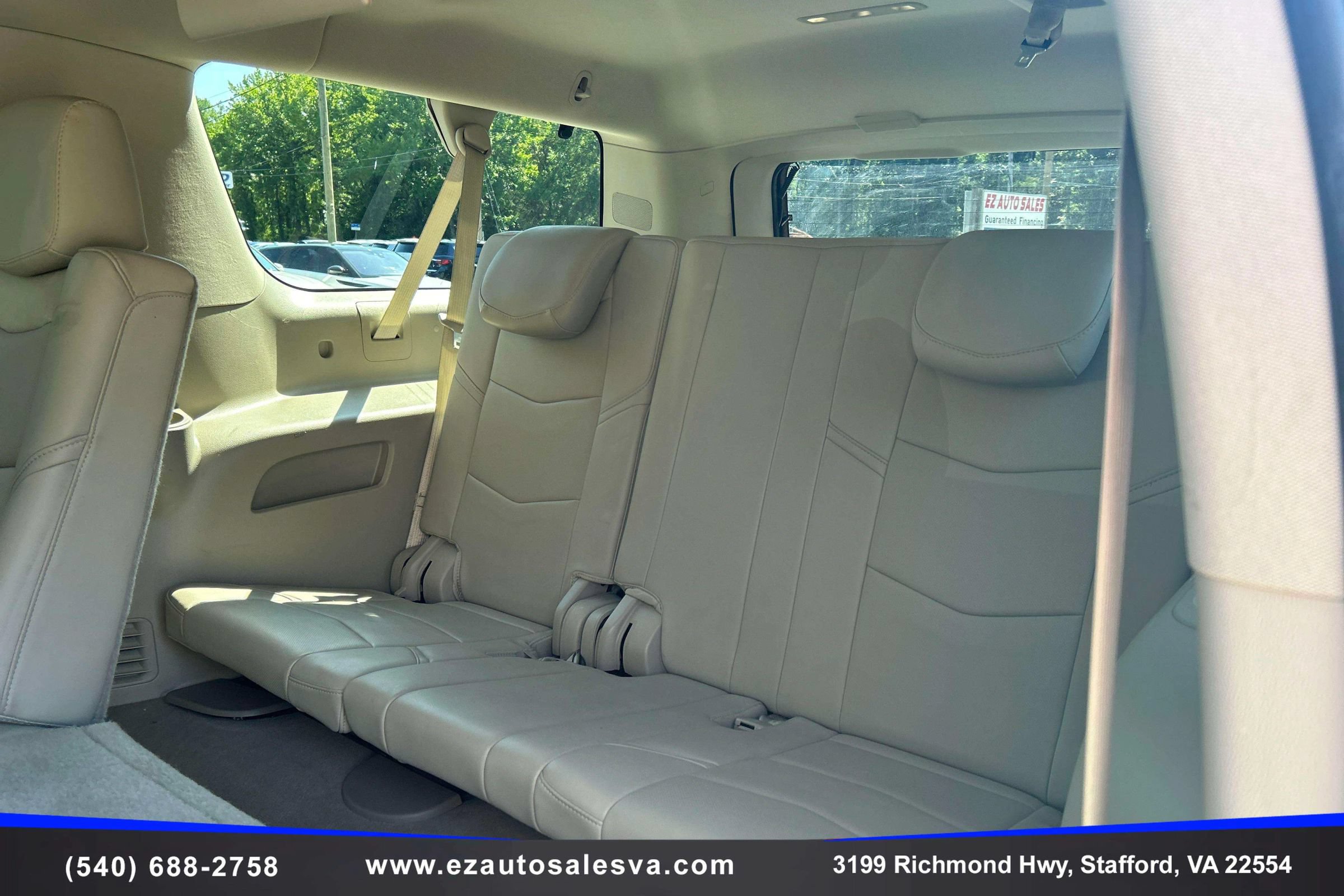 Used 2016 Cadillac Escalade ESV Luxury AWD/4WD image 29