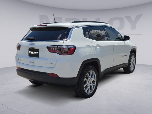 Used 2024 Jeep Compass Latitude AWD/4WD image 5