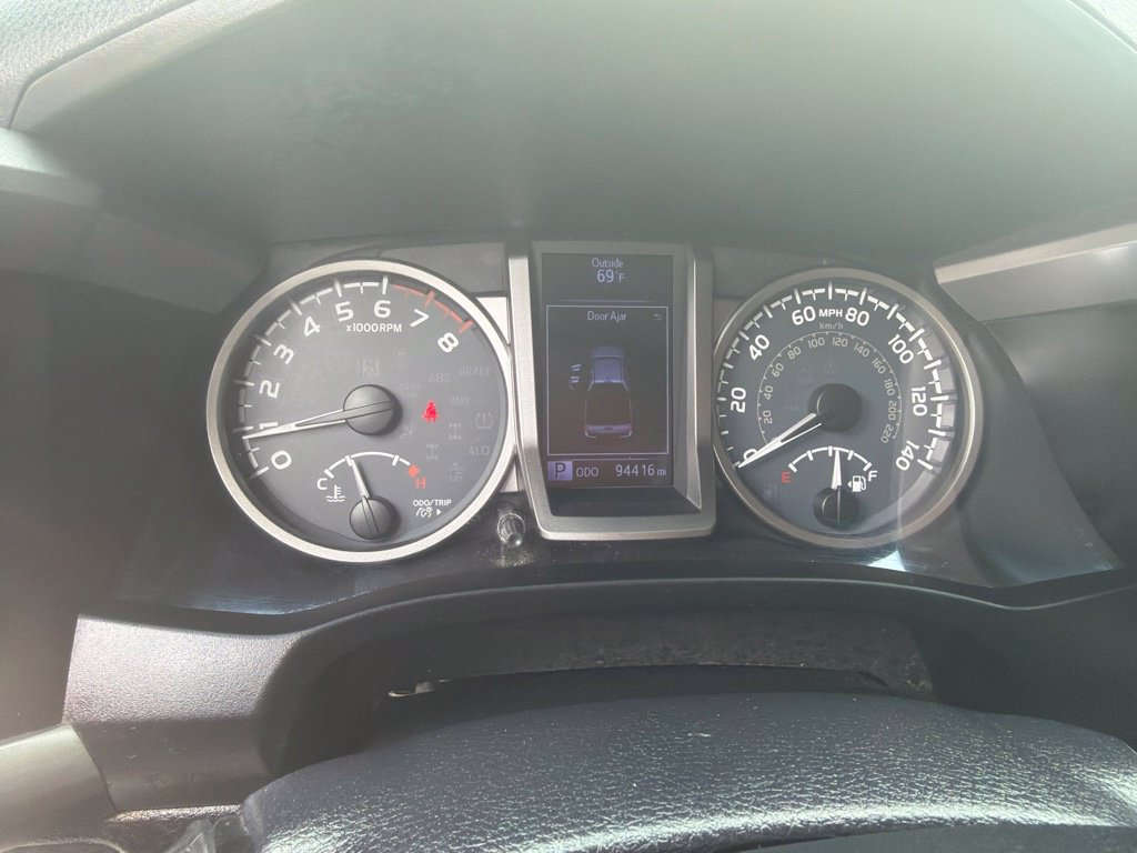 Used 2019 Toyota Tacoma SR5 AWD/4WD image 14