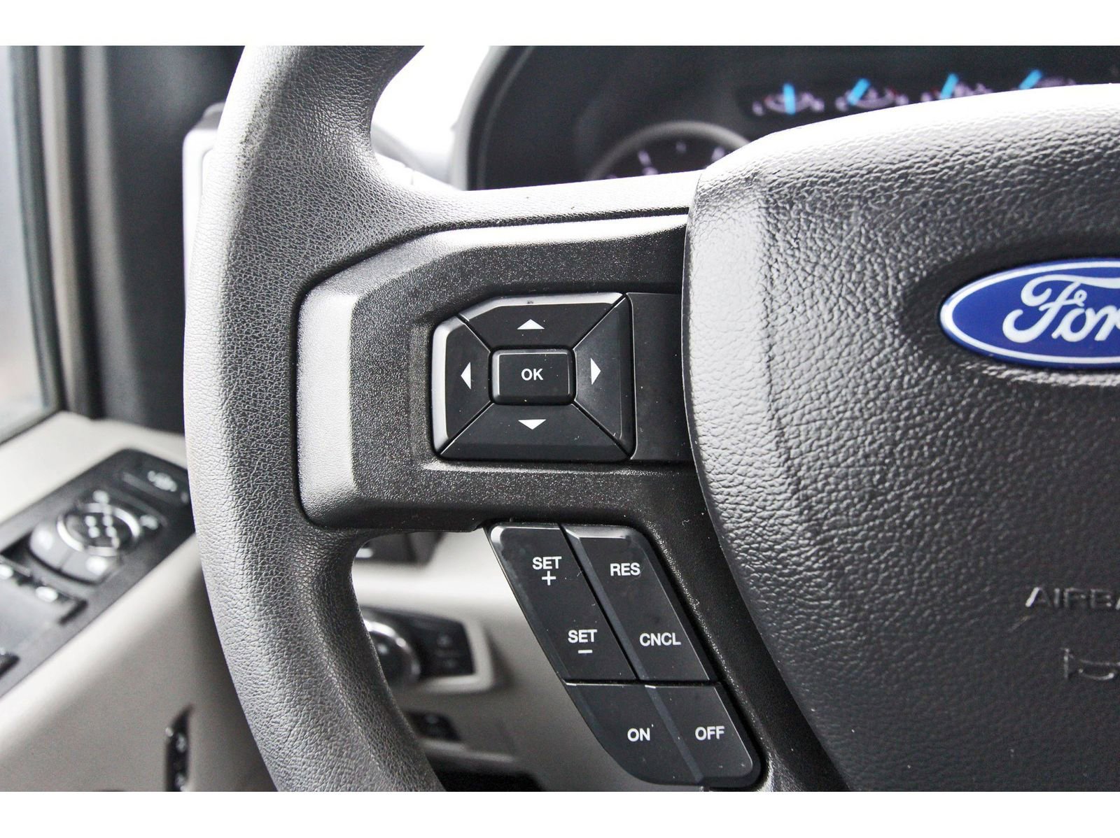 Used 2020 Ford F250 XLT w/ XLT Premium Package AWD/4WD image 23