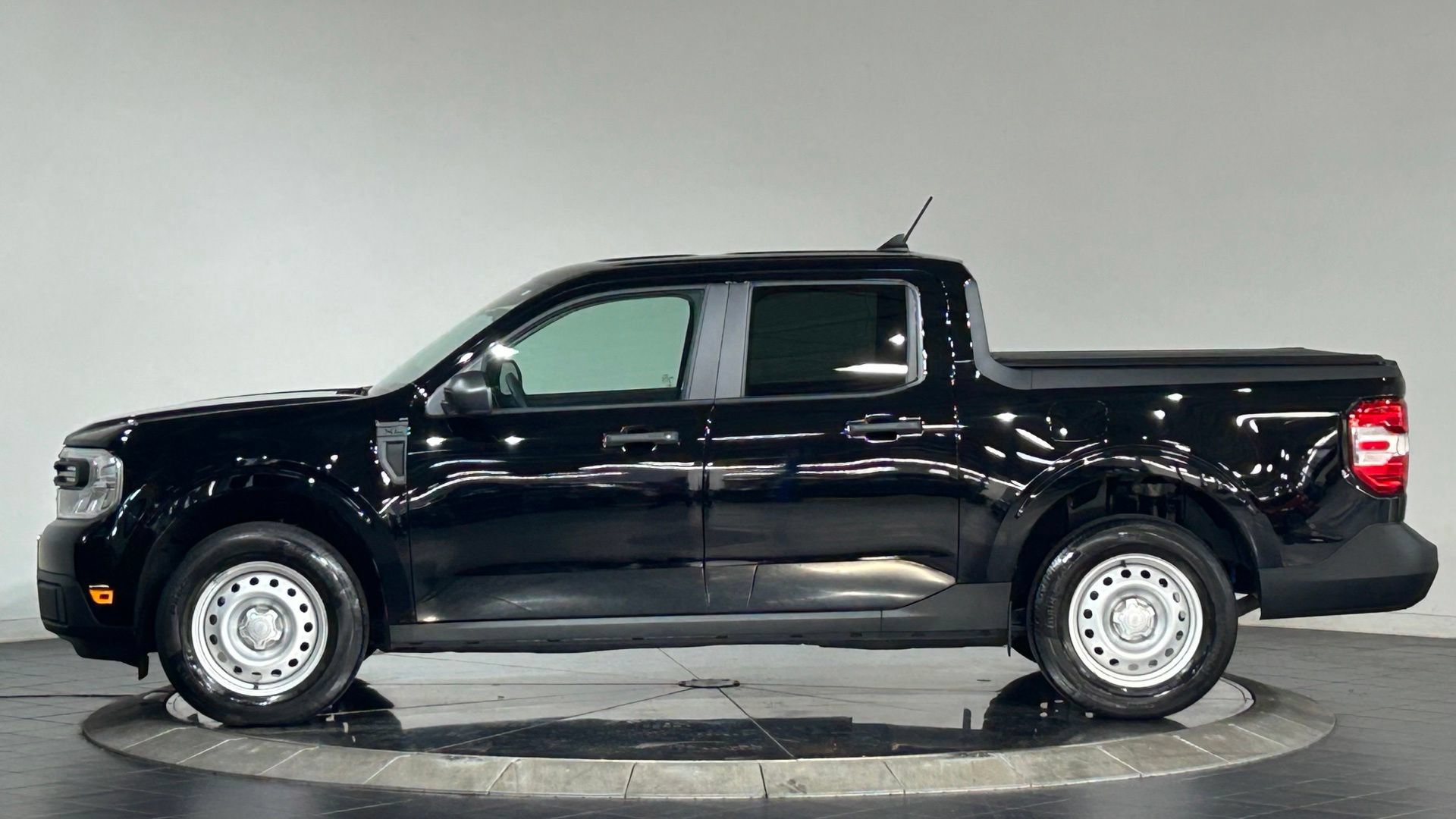 Used 2024 Ford Maverick XL w/ Equipment Group 100A Standard AWD/4WD image 6