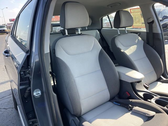 Used 2020 Hyundai Ioniq SE FWD image 23