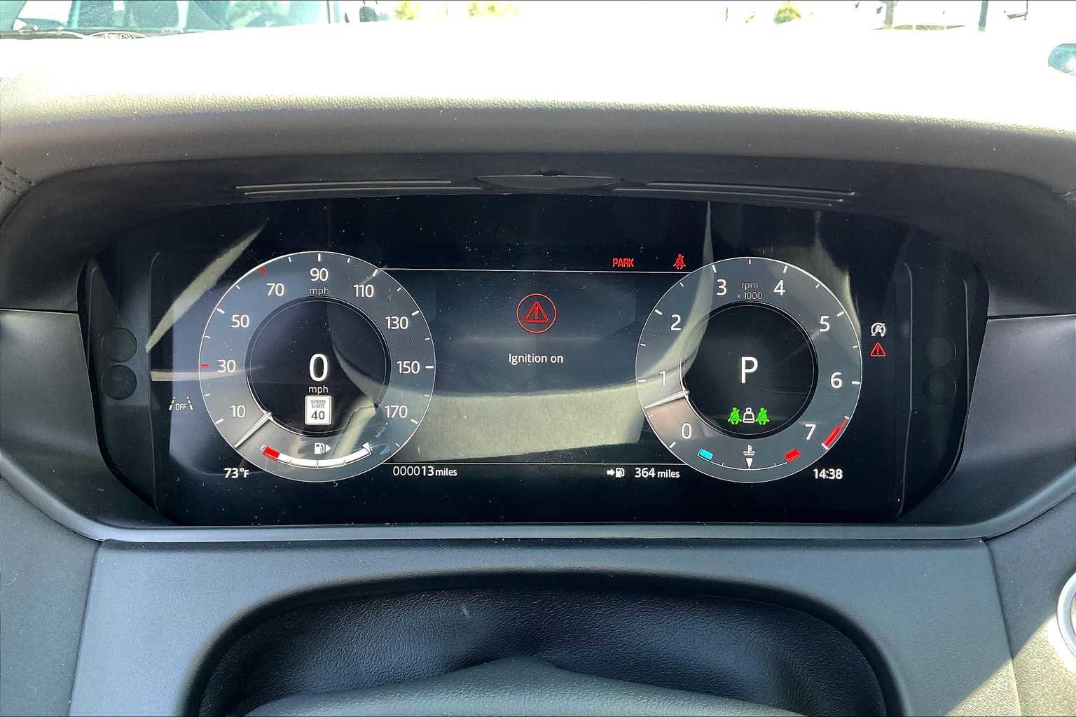 New 2026 Land Rover Range Rover Velar Dynamic SE image 16