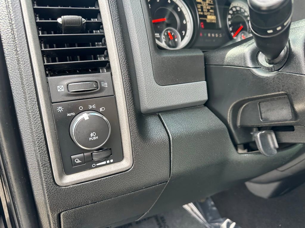 Used 2014 RAM 1500 Express RWD image 13
