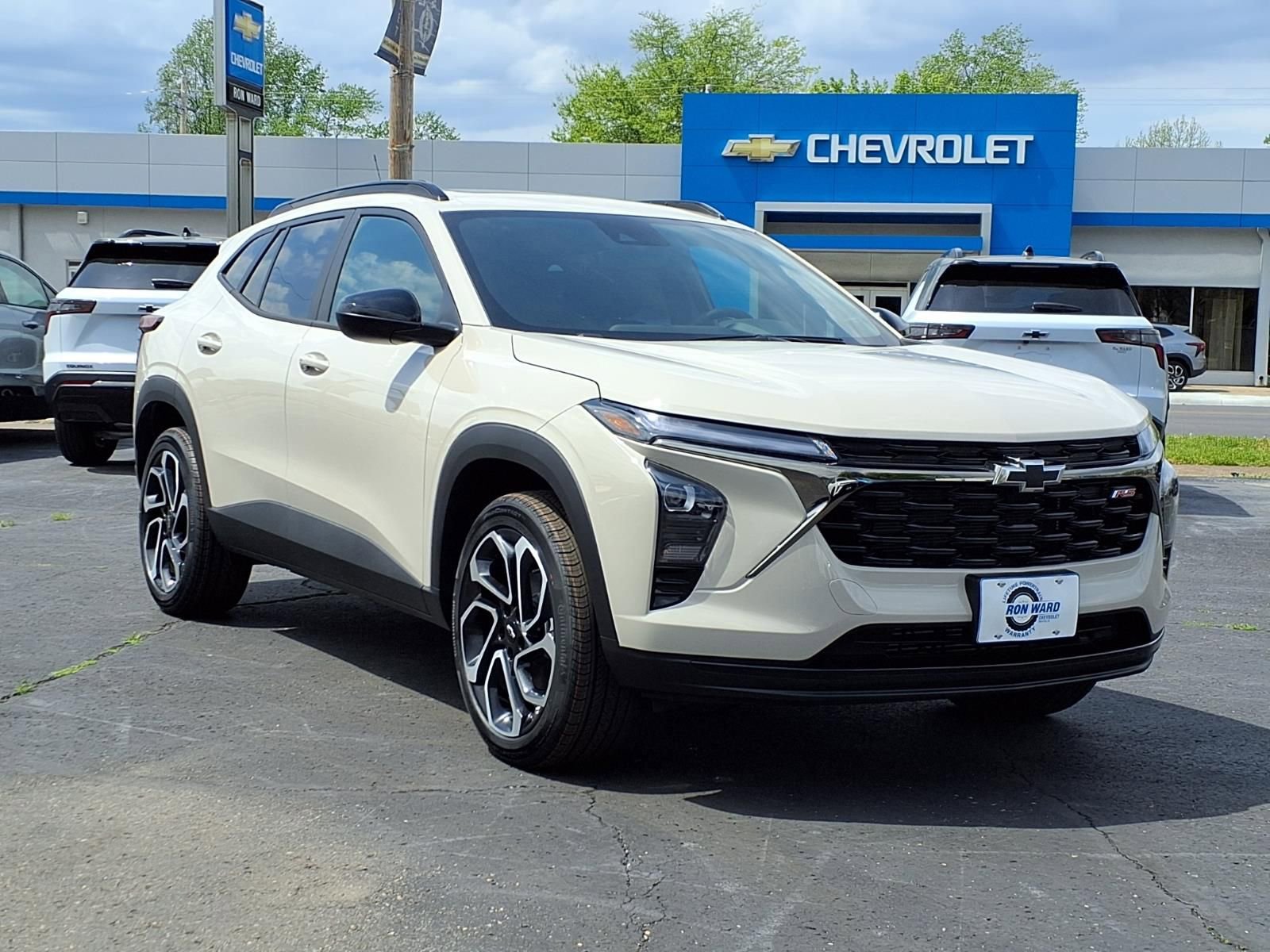 New 2026 Chevrolet Trax RS FWD image 5