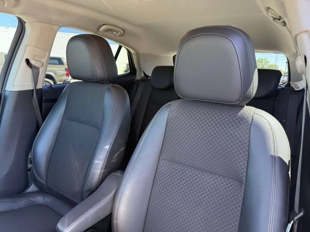 Used 2020 Buick Encore Preferred w/ Safety Package FWD image 11