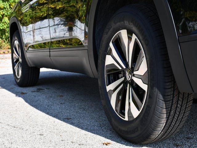 New 2026 Volkswagen Atlas Cross Sport SE image 9