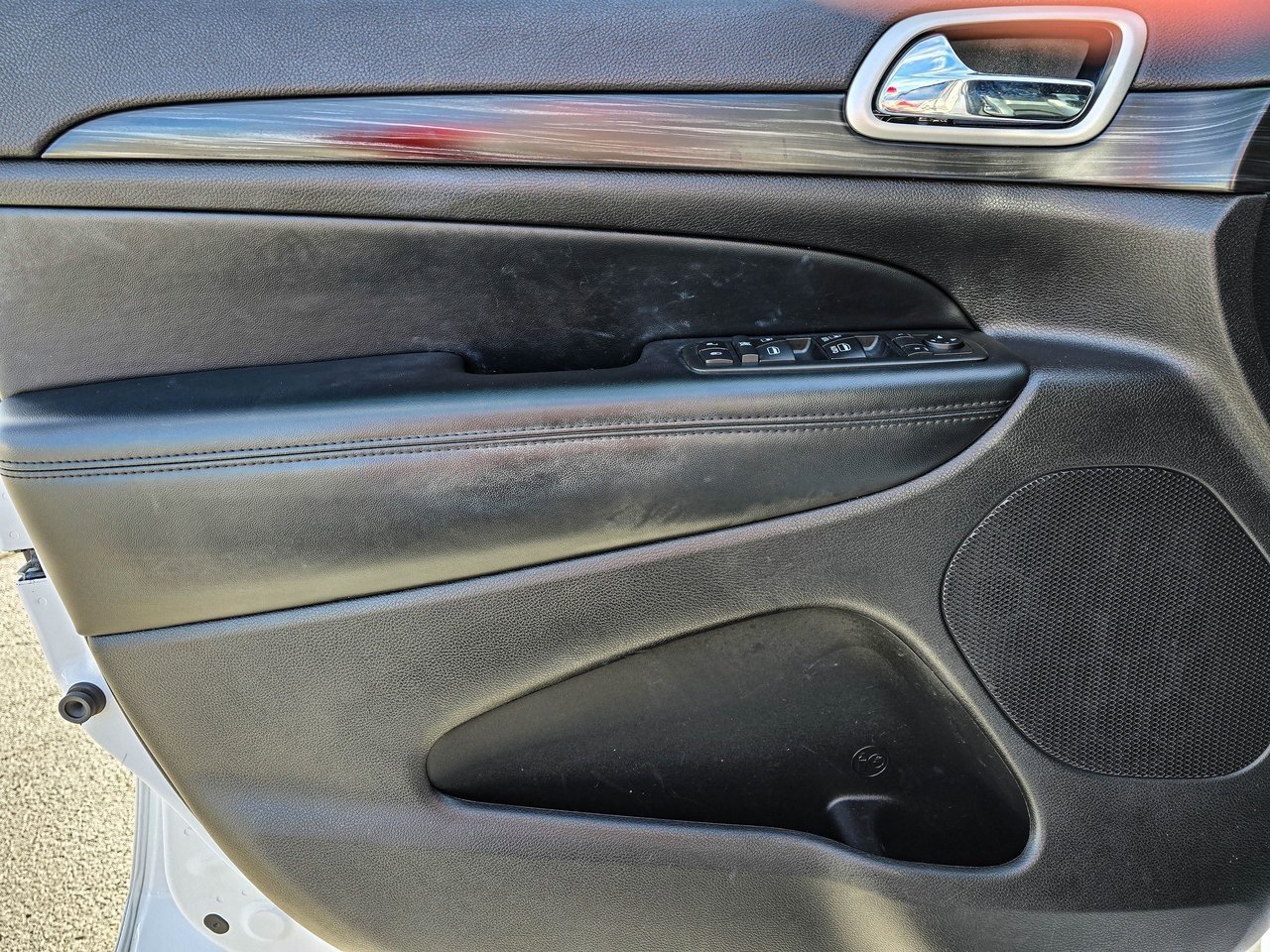 Used 2019 Jeep Grand Cherokee Altitude image 11