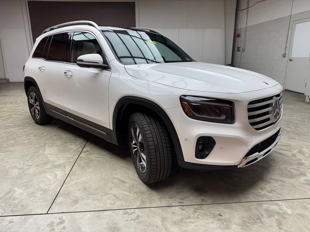 Used 2025 Mercedes-Benz GLB 250 4MATIC image 7