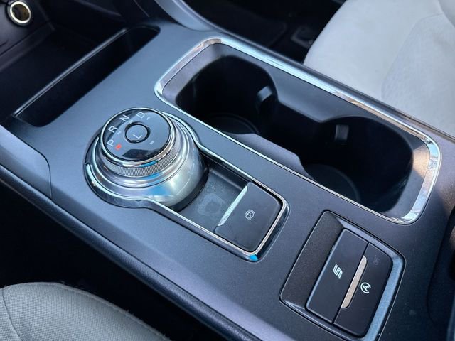 Used 2020 Ford Fusion SE w/ Equipment Group 151A FWD image 19