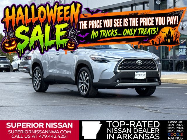Used 2025 Toyota Corolla Cross XLE FWD image 1