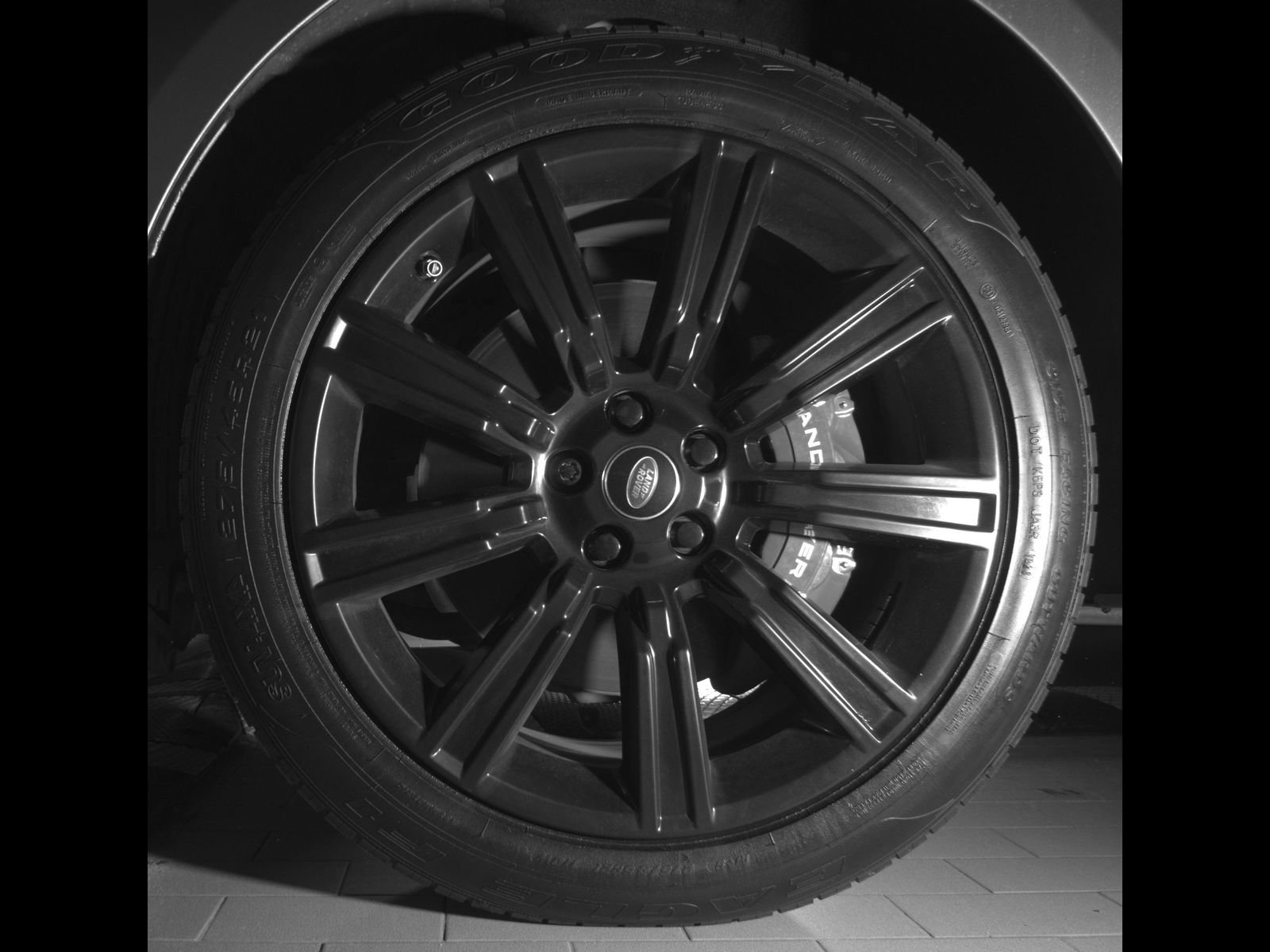 Used 2021 Land Rover Range Rover Sport HST AWD/4WD image 25