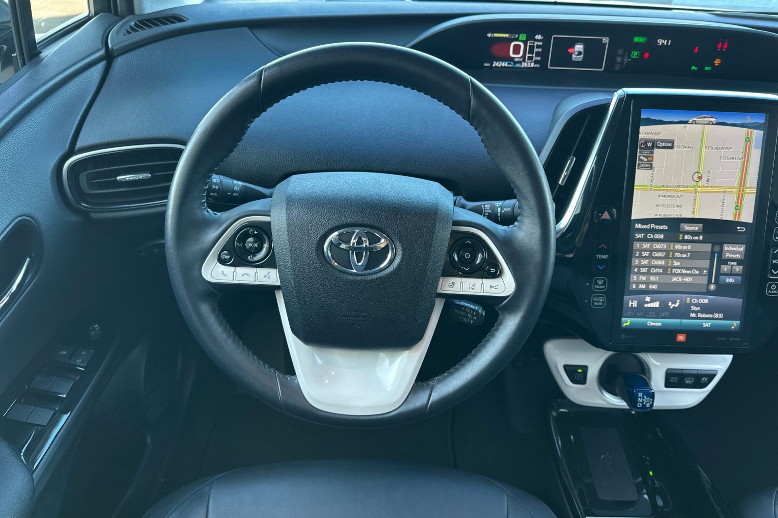 Certified 2019 Toyota Prius Prime Advanced w/ Preferred Accessory Package image 14