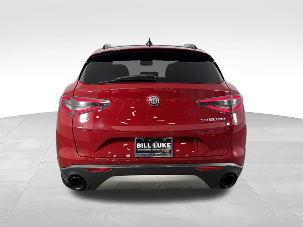 Used 2024 Alfa Romeo Stelvio Ti AWD/4WD image 8