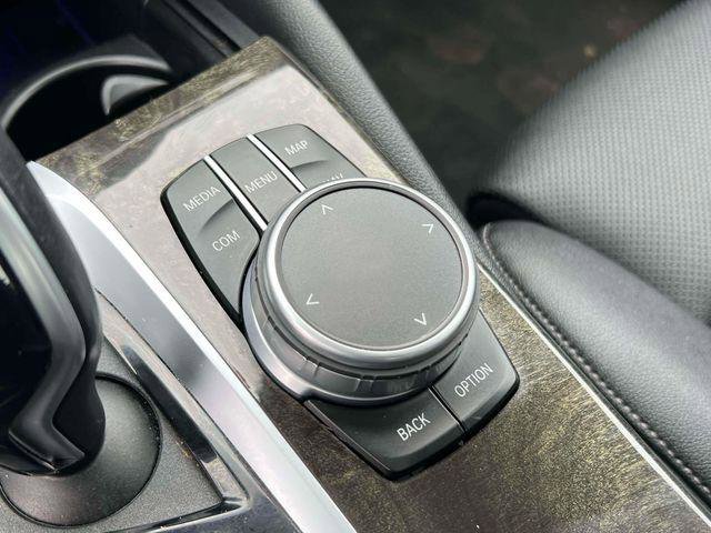 Used 2022 BMW 530i xDrive w/ Convenience Package image 30