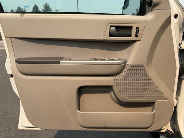 Used 2010 Ford Escape XLT AWD/4WD image 17