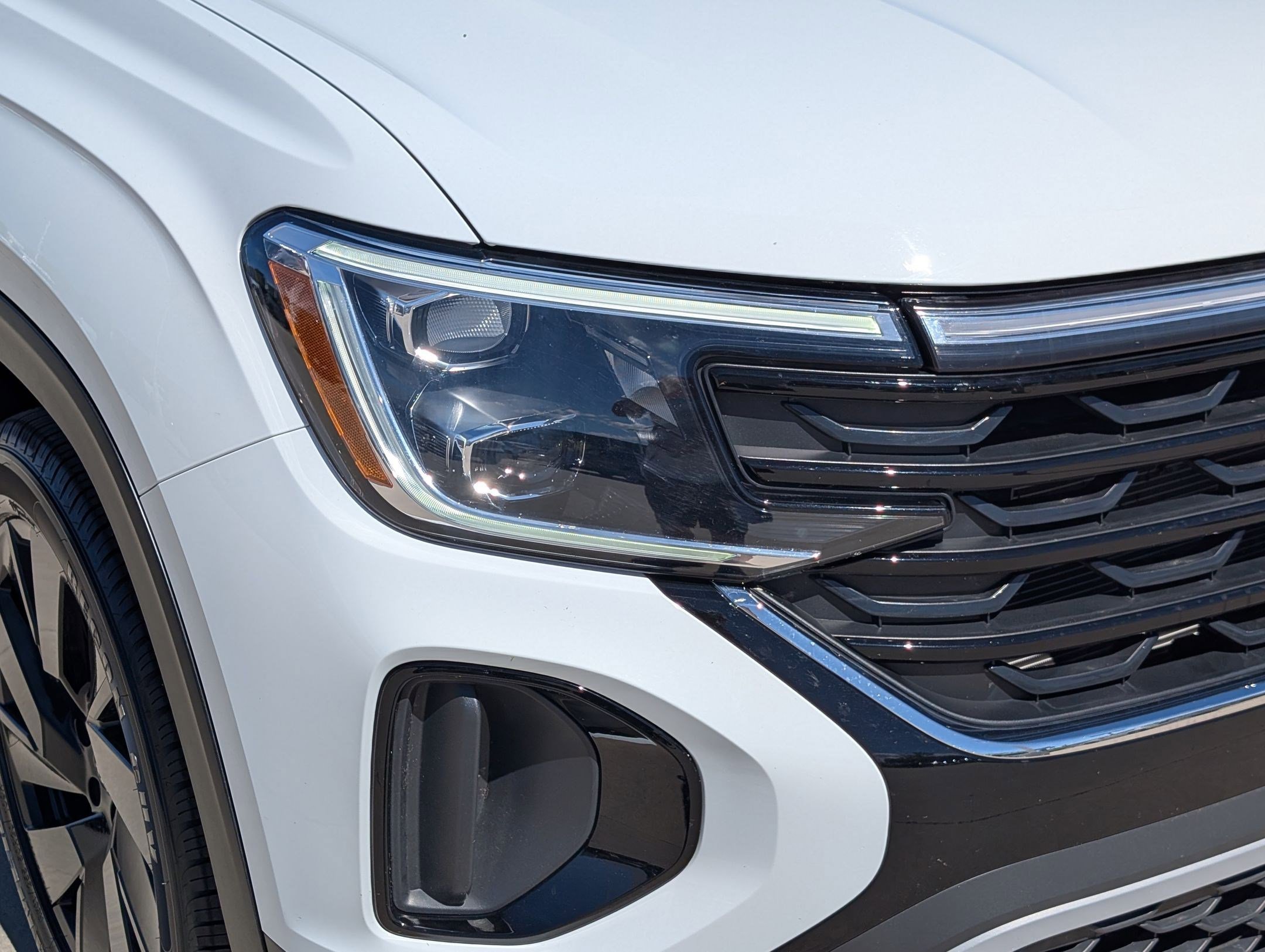 Used 2024 Volkswagen Atlas Cross Sport SE image 11