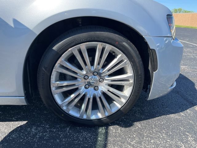 Used 2019 Chrysler 300 Touring L w/ Quick Order Package 22F RWD image 21