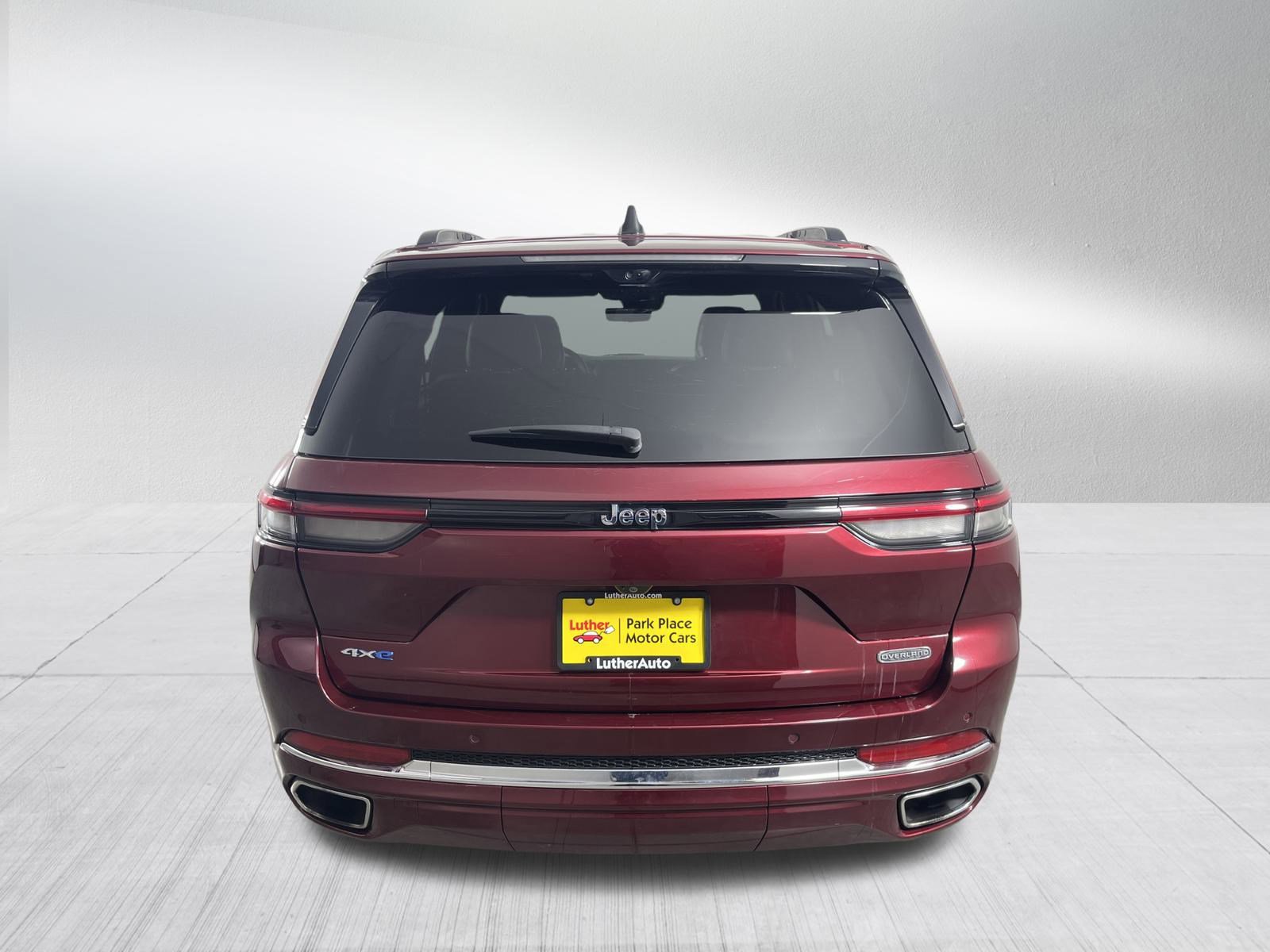 Used 2023 Jeep Grand Cherokee Overland w/ Advanced Protech Group III image 6