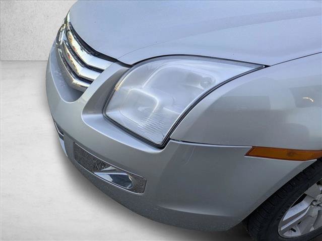 Used 2009 Ford Fusion SEL FWD image 9