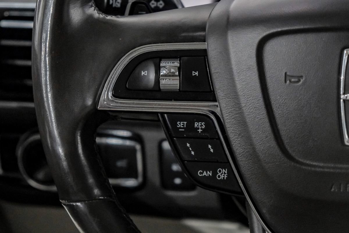 Used 2021 Lincoln Navigator L Black Label w/ Cargo Convenience Package image 16