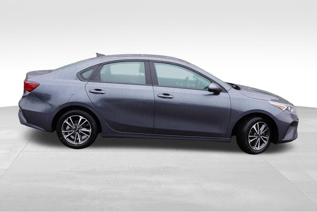 Certified 2024 Kia Forte LXS w/ LXS Technology Package FWD image 3