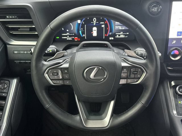 Used 2025 Lexus GX 550 w/ Accessory Package (2T) AWD/4WD image 14