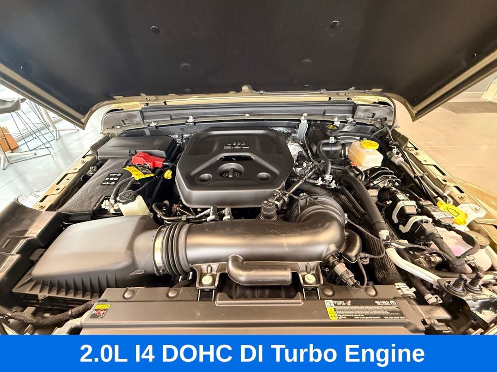 Used 2026 Jeep Wrangler Sahara AWD/4WD image 41