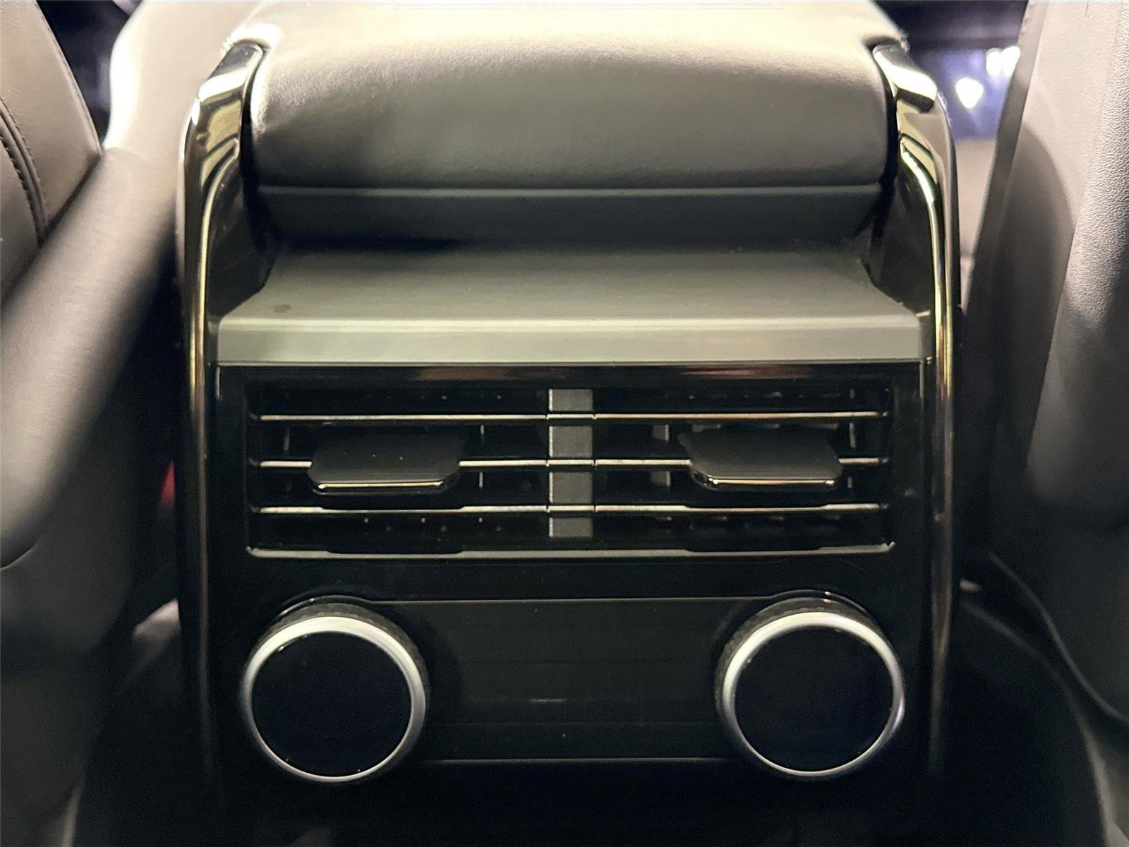 Used 2024 Land Rover Range Rover Sport Dynamic SE image 36