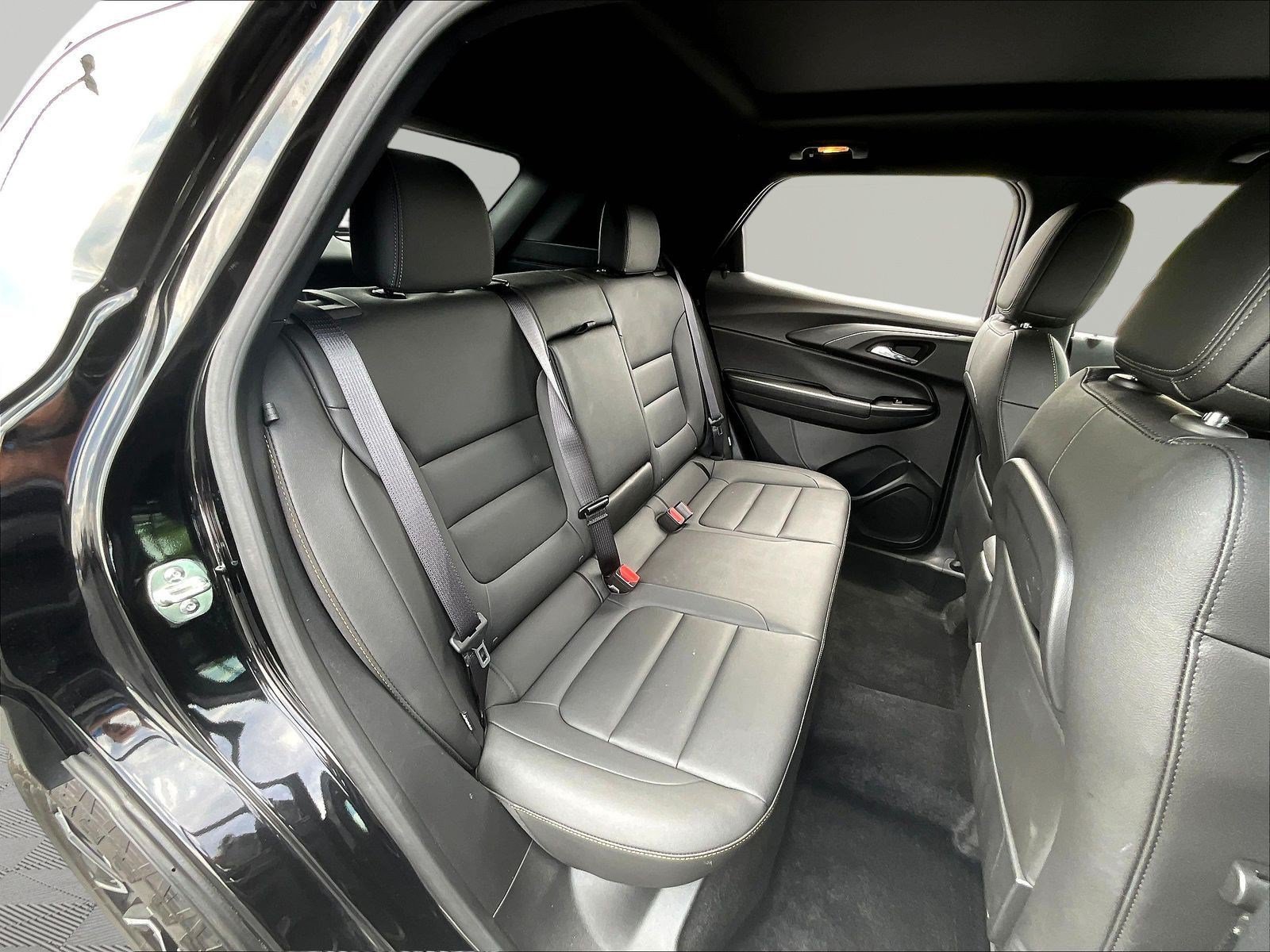 Used 2025 Chevrolet TrailBlazer ACTIV w/ Convenience Package AWD/4WD image 24