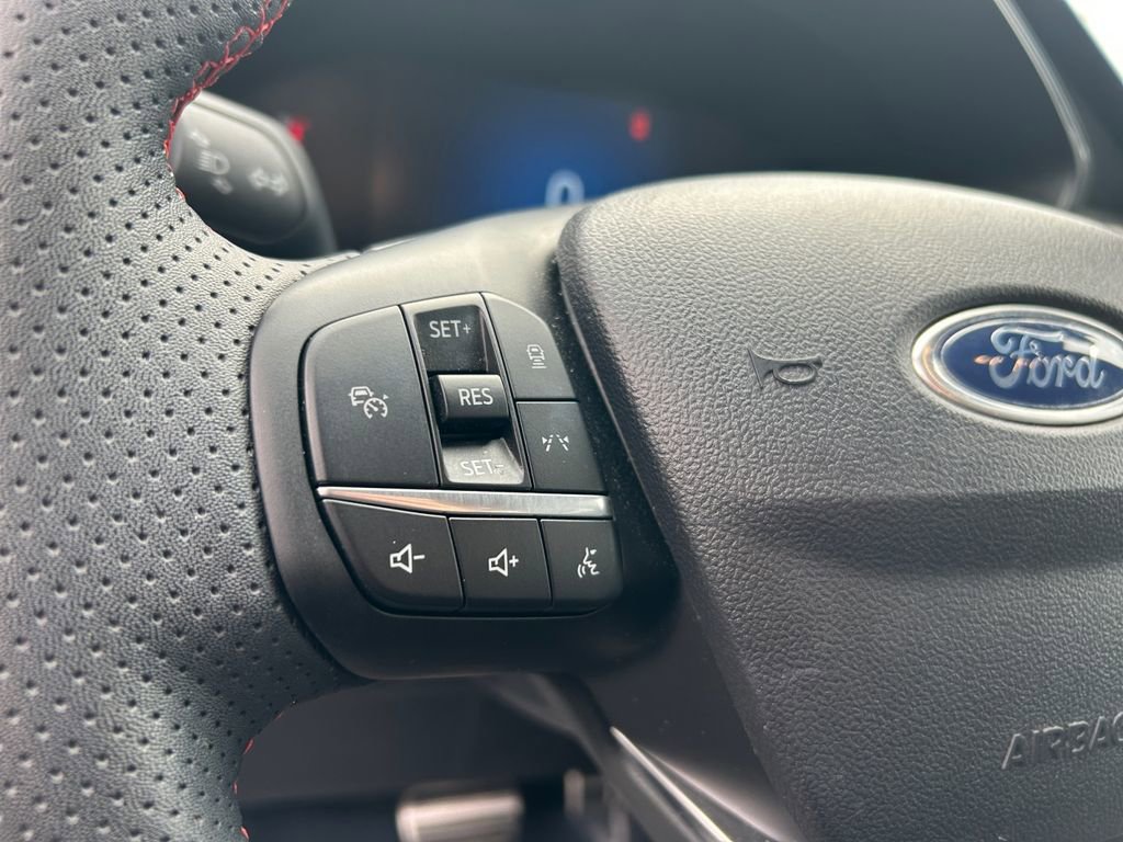 Used 2023 Ford Escape ST-Line w/ Tech Pack #1 AWD/4WD image 17