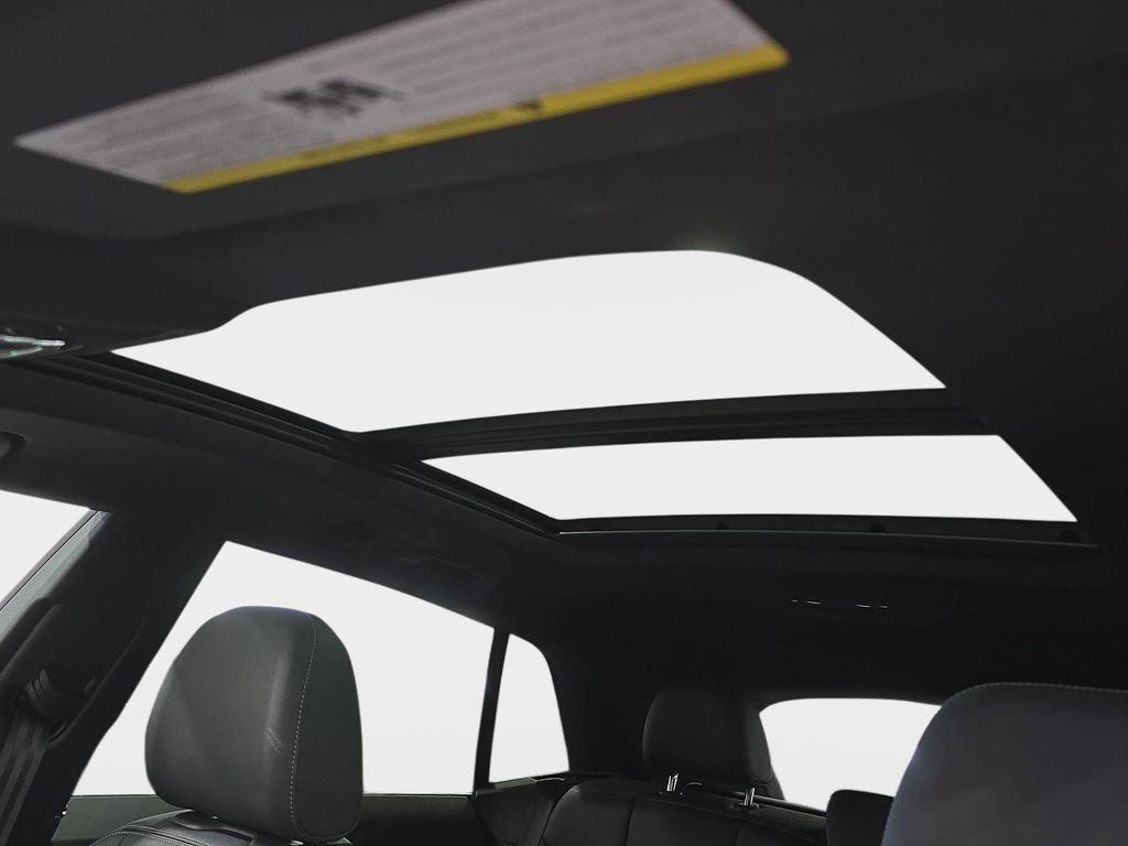 Certified 2025 Audi Q8 Premium w/ Black Optic Package image 25