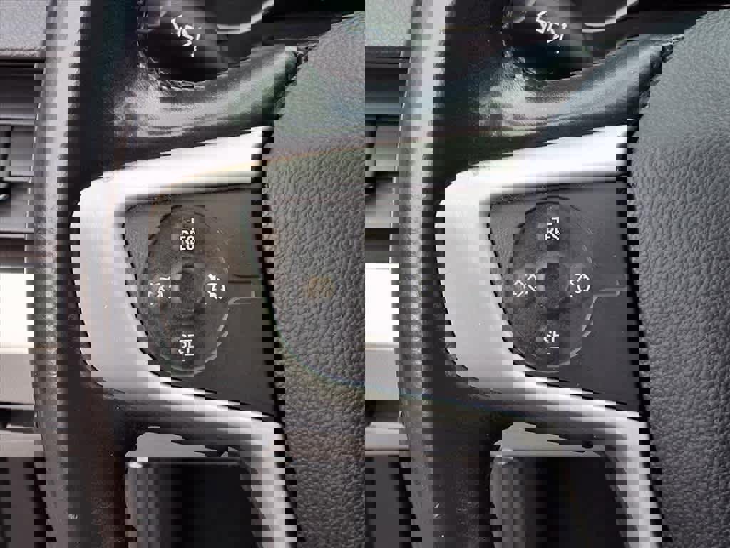 Used 2018 GMC Terrain SLE image 17