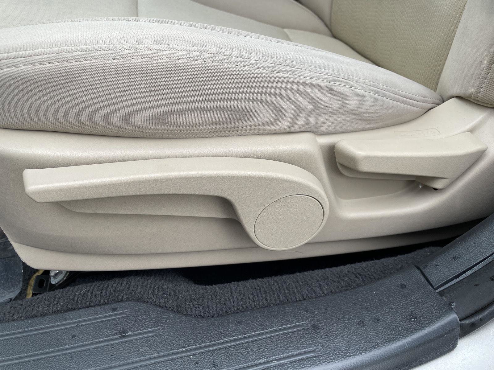 Used 2015 Subaru Legacy 2.5i AWD/4WD image 8