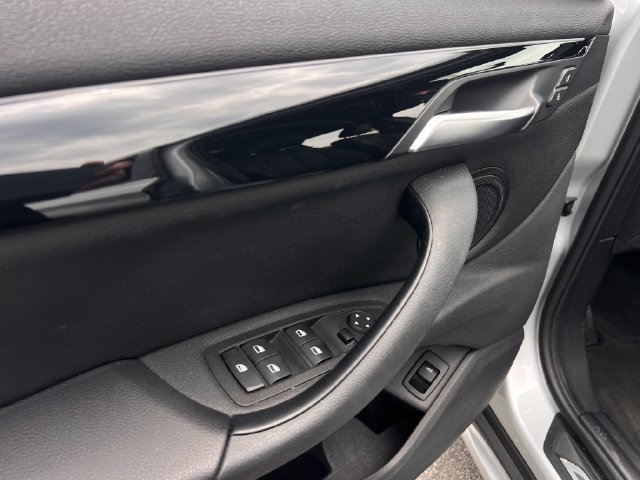 Used 2018 BMW X1 sDrive28i FWD image 11