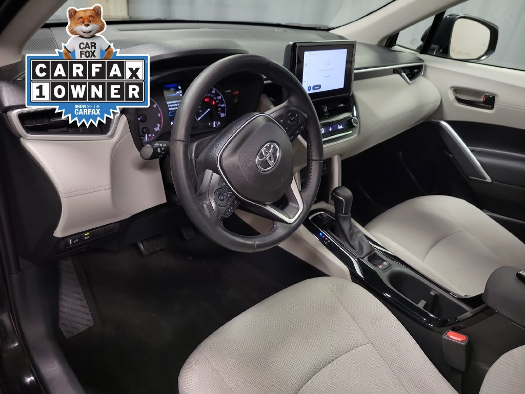 Used 2023 Toyota Corolla Cross LE w/ Moonroof Package AWD/4WD image 16