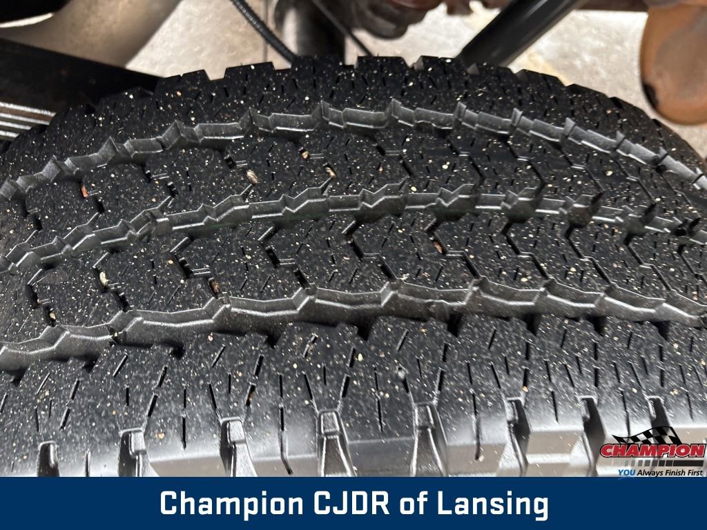 Used 2015 Chevrolet Silverado 2500 W/T w/ Snow Plow Prep Package image 11