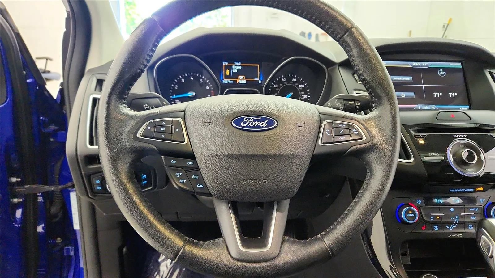 Used 2015 Ford Focus Titanium FWD image 34