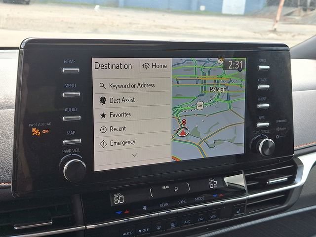Used 2023 Toyota Sienna XSE image 21