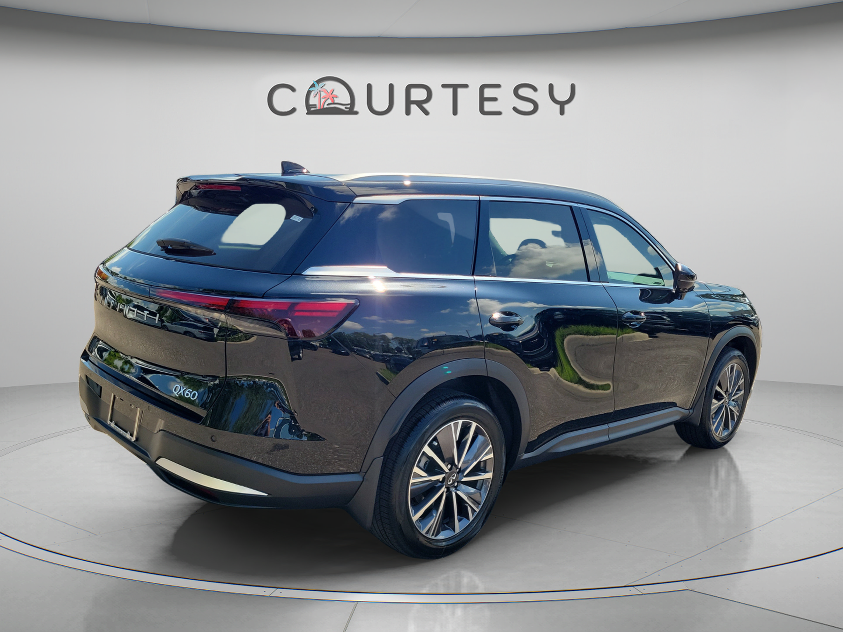 New 2027 INFINITI QX60 Luxe w/ Cargo Package FWD image 3