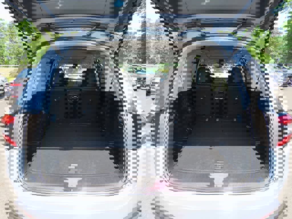 New 2025 Honda Pilot Touring image 11