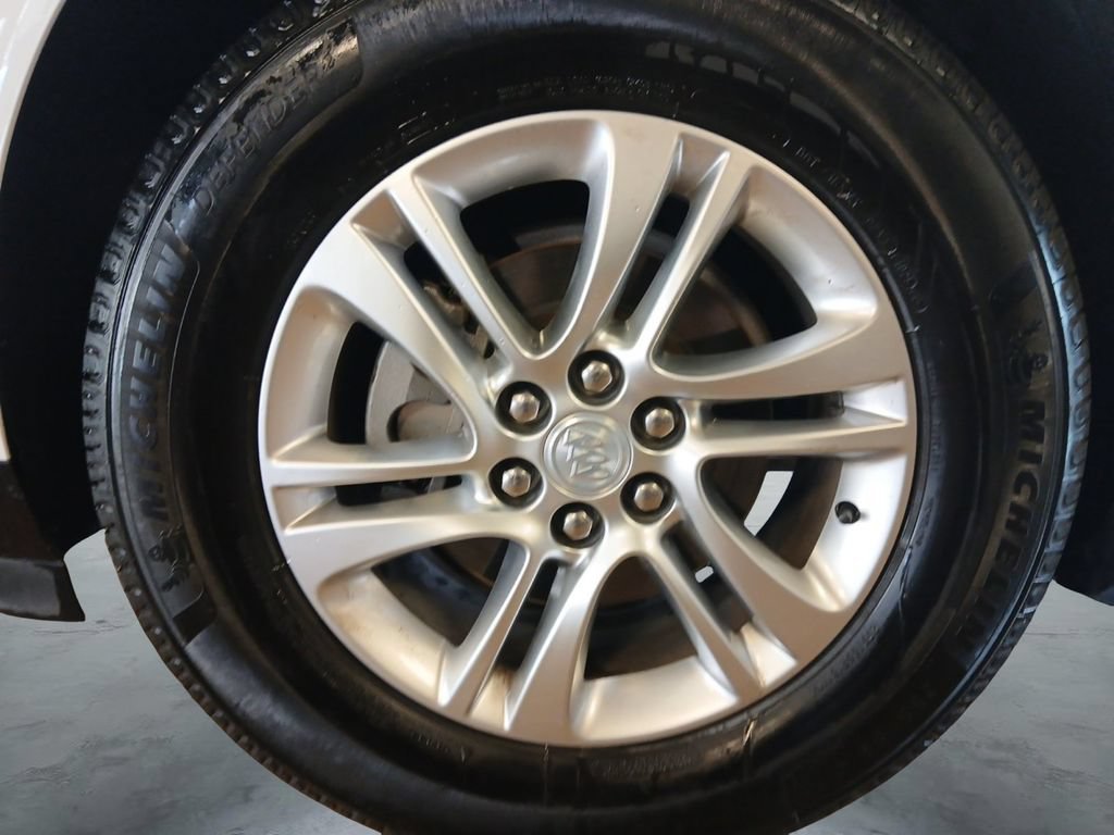 Used 2018 Buick Enclave Essence FWD image 26