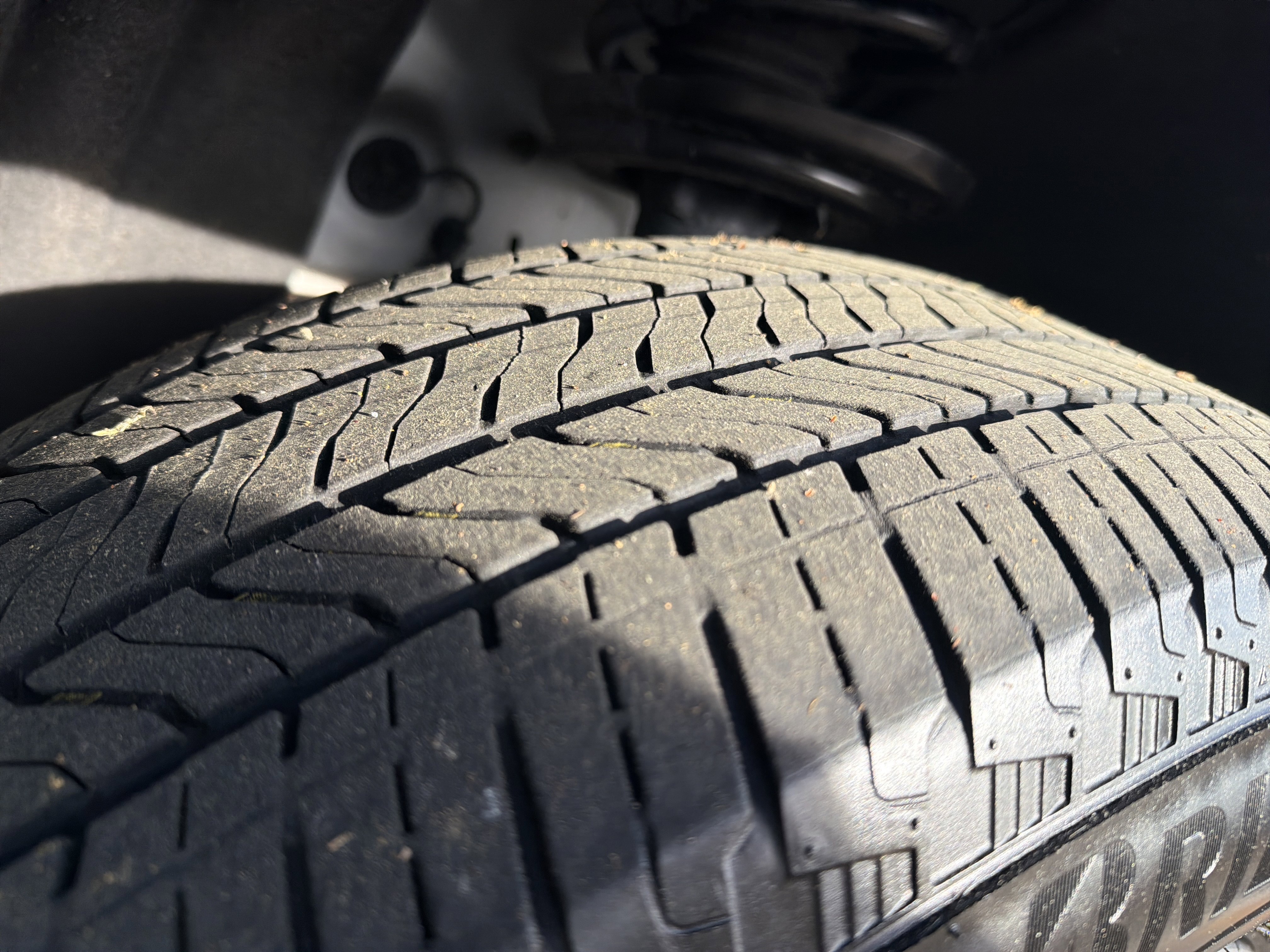 Used 2025 Chevrolet Traverse LT w/ Driver Confidence Package image 12