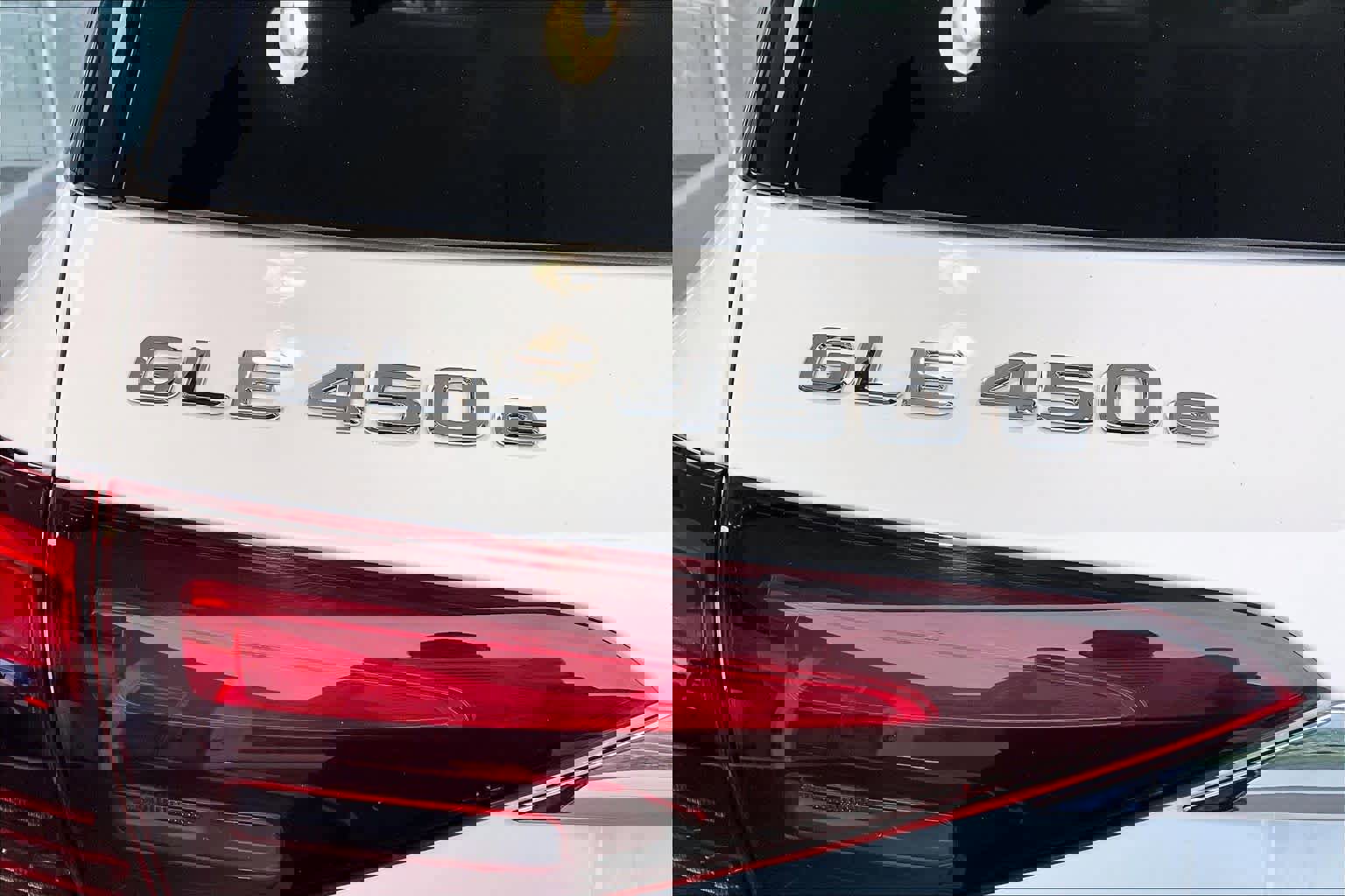 Used 2025 Mercedes-Benz GLE 450e 4MATIC image 33