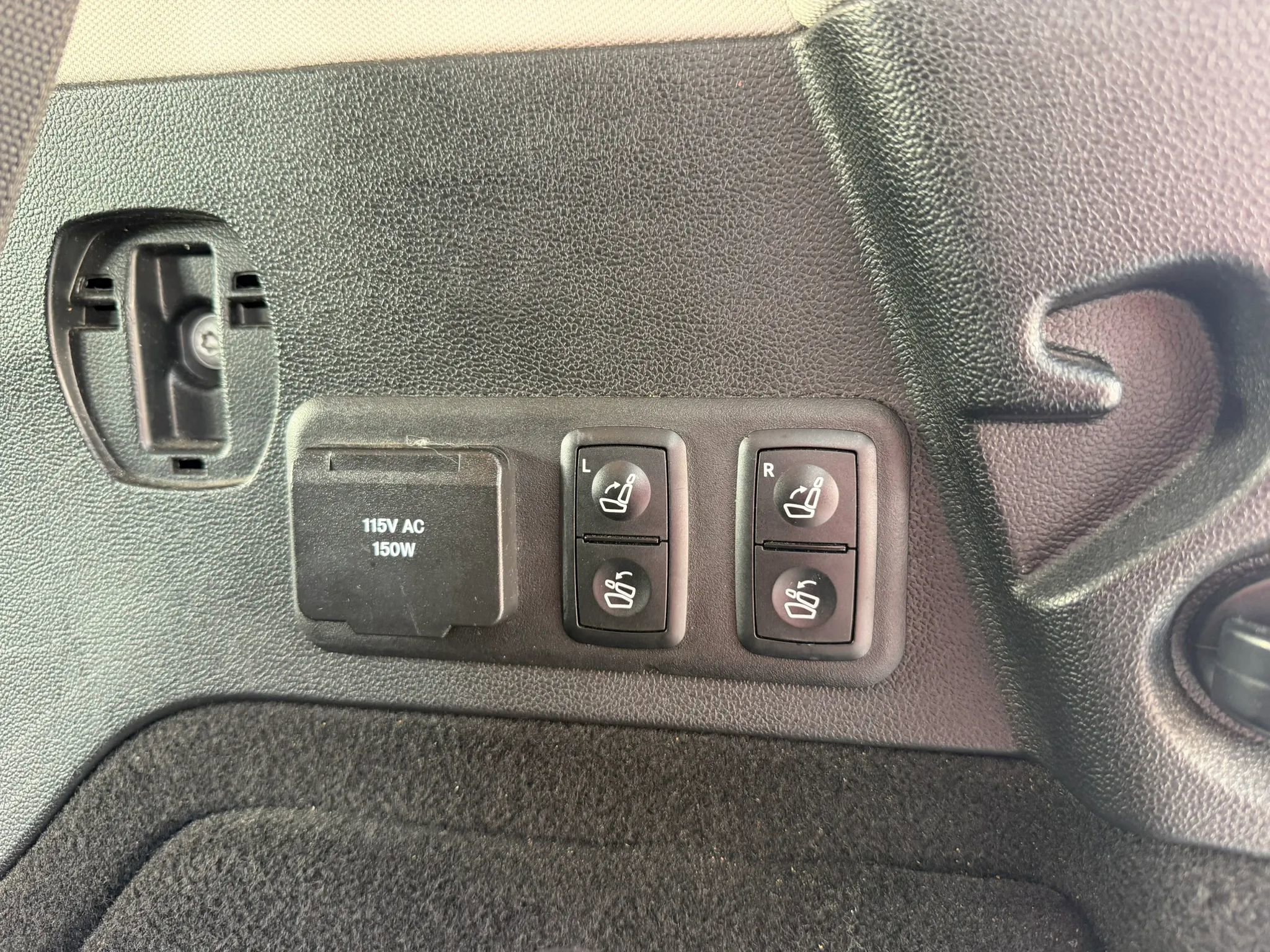 Used 2010 Mercedes-Benz GL 450 4MATIC image 17