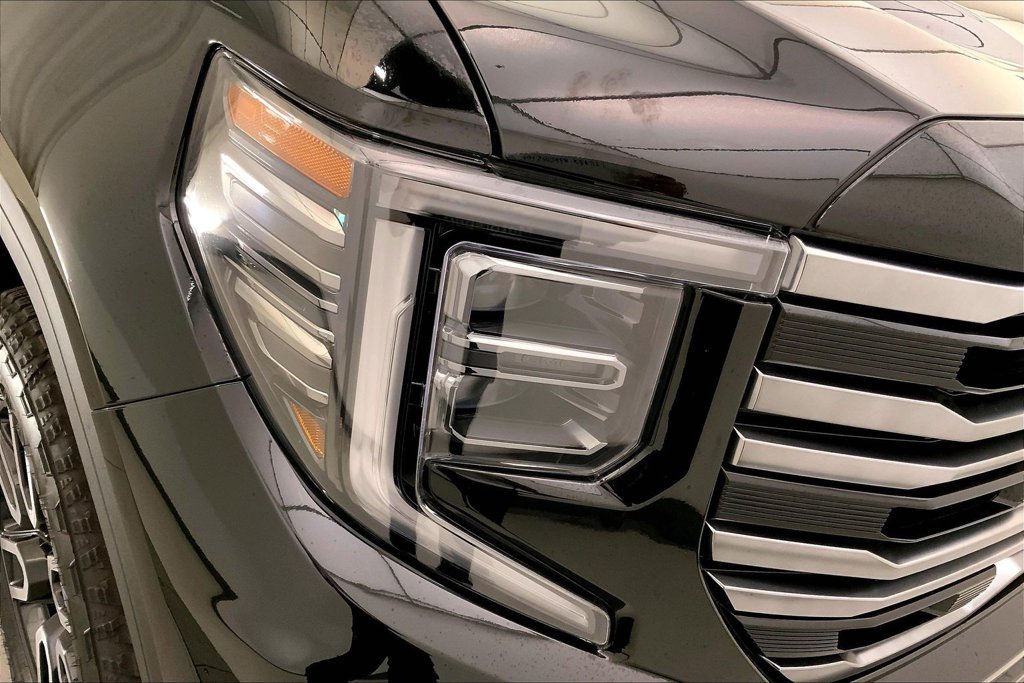 Used 2026 GMC Sierra 1500 AT4 w/ AT4 Premium Package AWD/4WD image 27