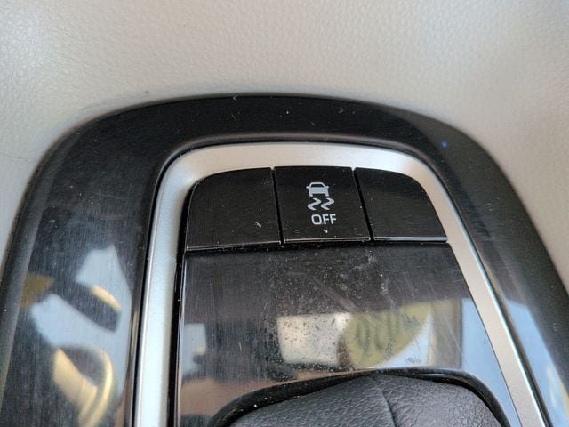 Certified 2026 Toyota Corolla LE FWD image 25